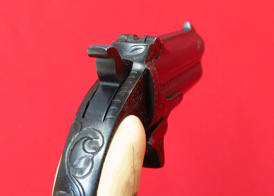 **L75082**