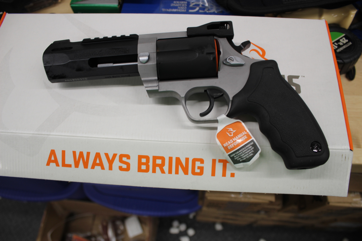 Taurus Raging Hunter S W Revolver New In The Box S W Magnum