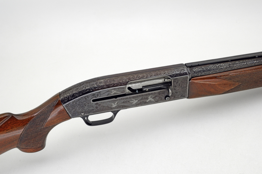 Winchester  (Pre 64) MODEL - 50 SEMI AUTO SHOTGUN ENGRAVED 2 BARREL SET 20 GA - Picture 1