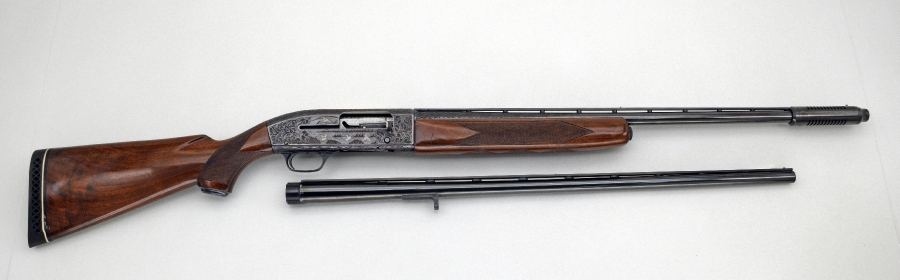 Winchester  (Pre 64) MODEL - 50 SEMI AUTO SHOTGUN ENGRAVED 2 BARREL SET 20 GA - Picture 2