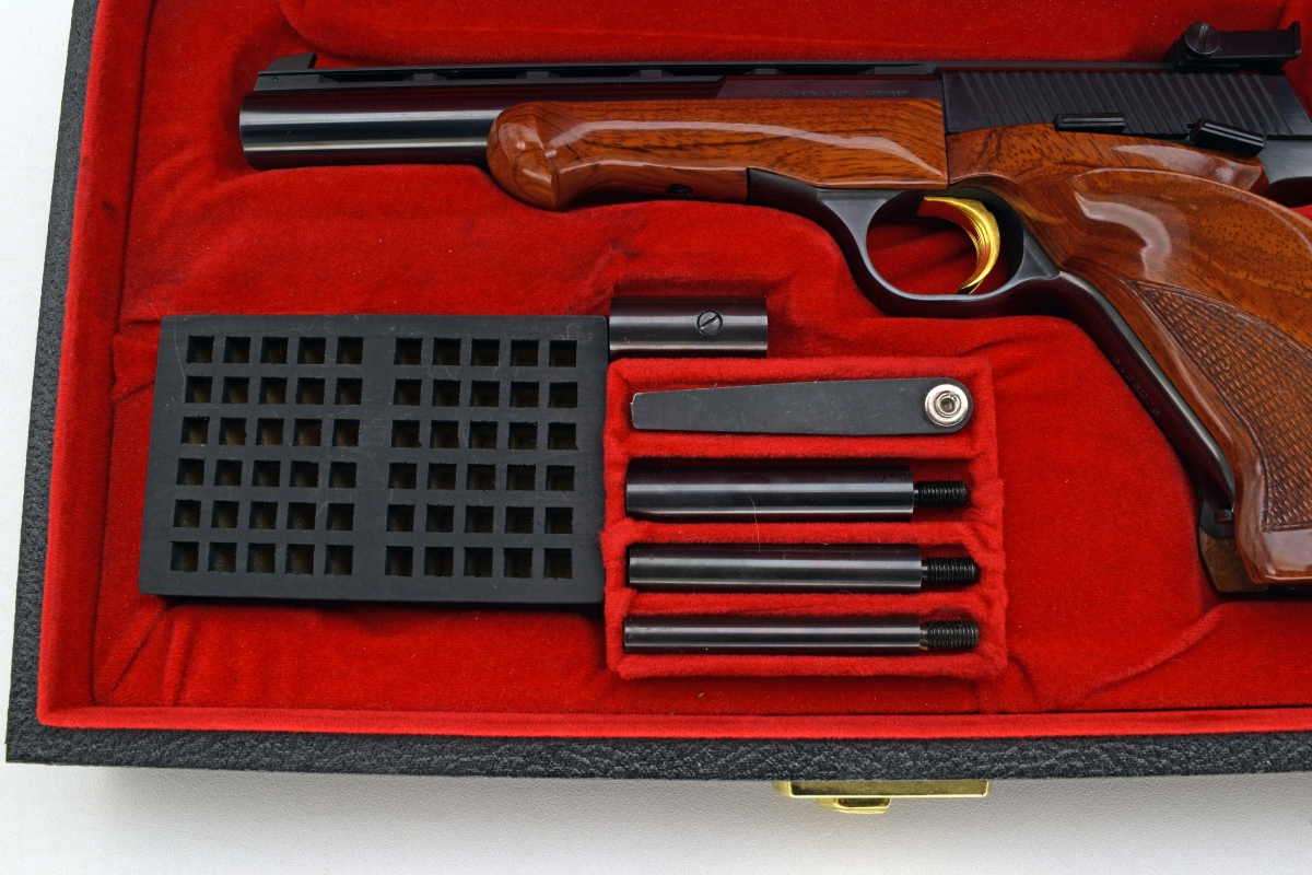 BROWNING BELGIUM MADE MODEL - MEDALIST SEMI AUTO PISTOL CALIBER 22 LONG RIFLE WITH BOX - Picture 2