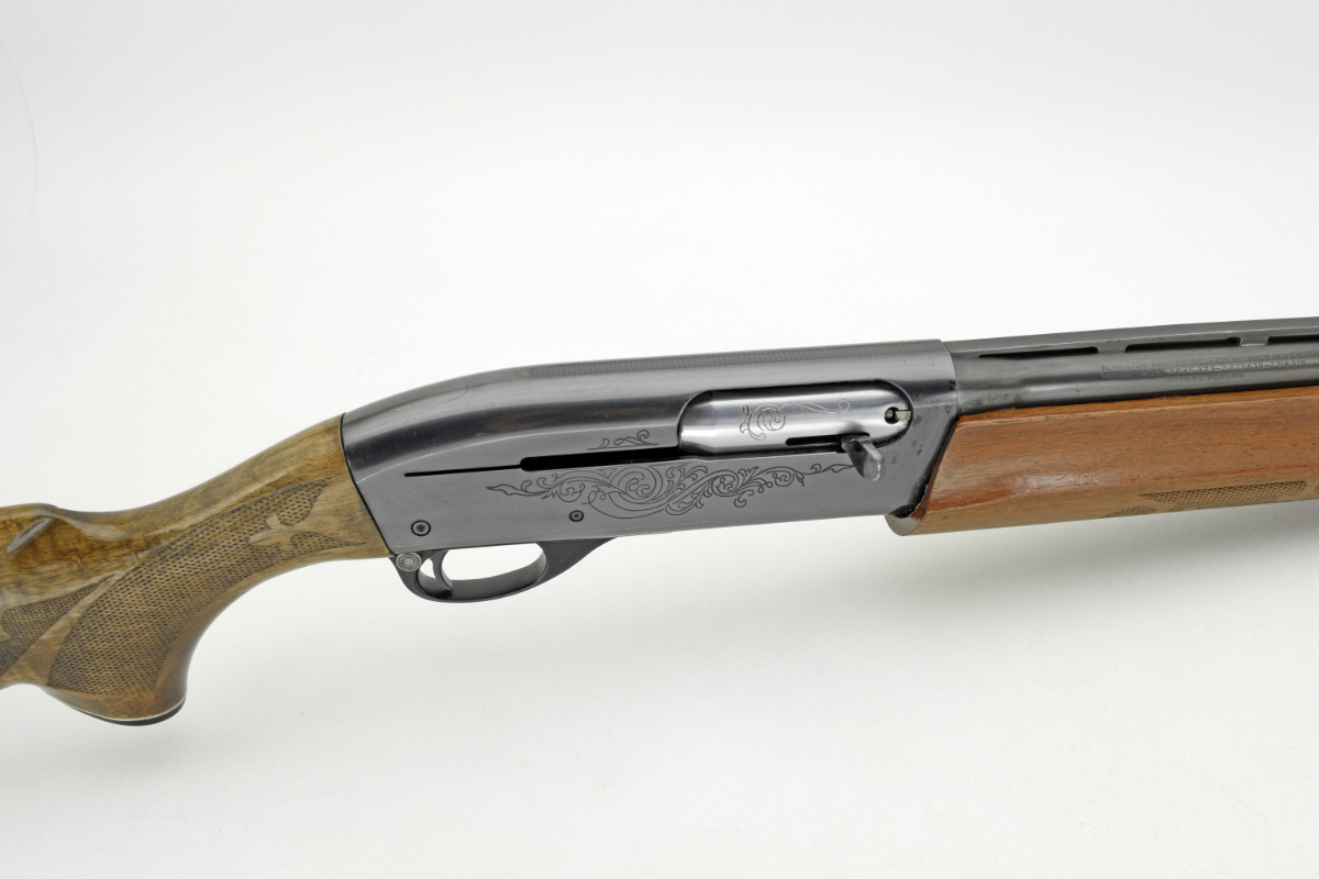 Remington 1100 SEMI AUTO SHOTGUN 12 GAUGE 2-3/4 CHAMBER