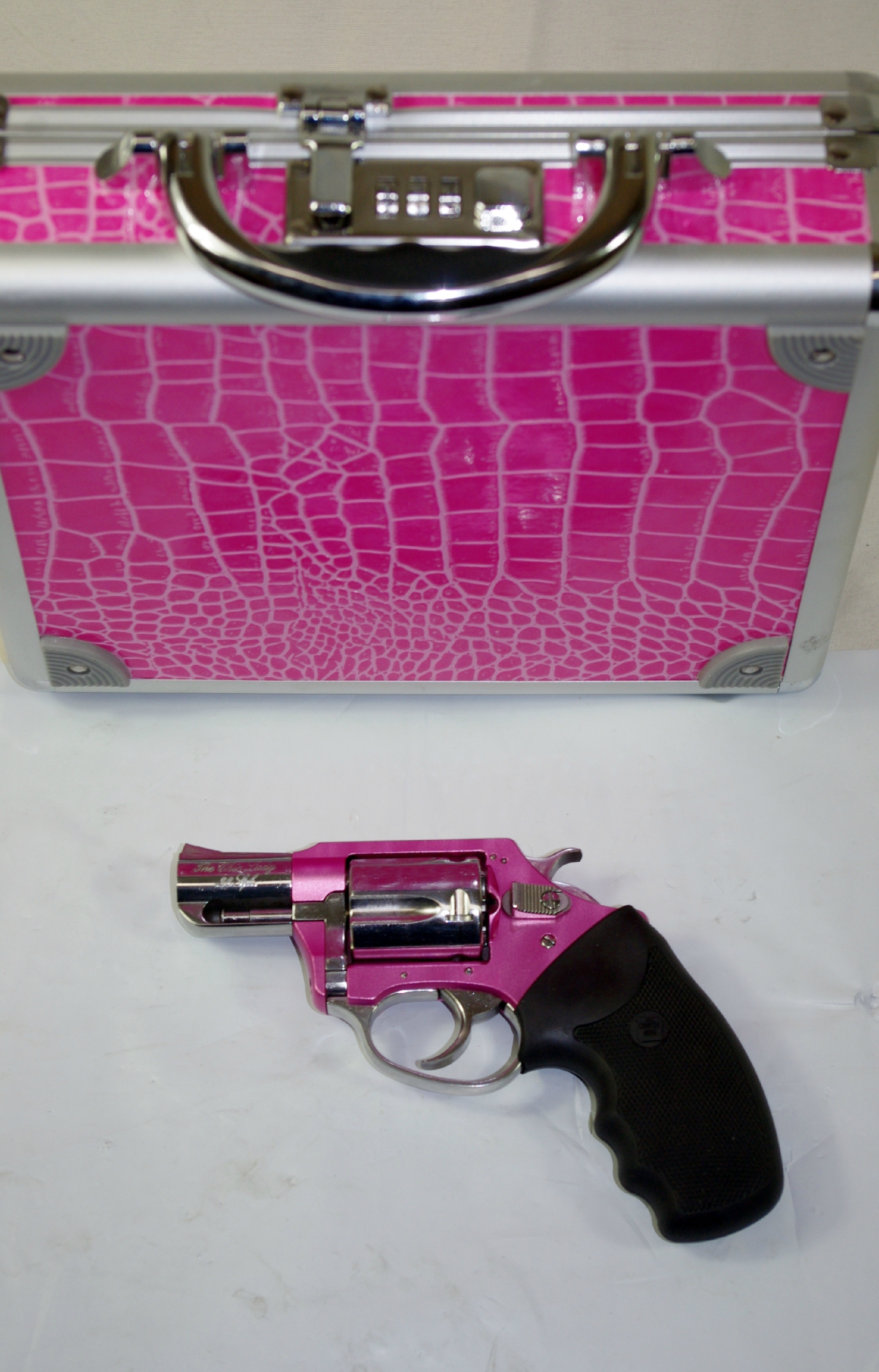 Charter Arms Model 539 The Chic Lady Pink Light Weighttake A Lk 38 Special For Sale At Gunauction Com