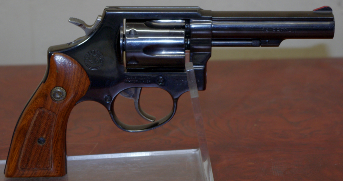 Taurus Model 82 4