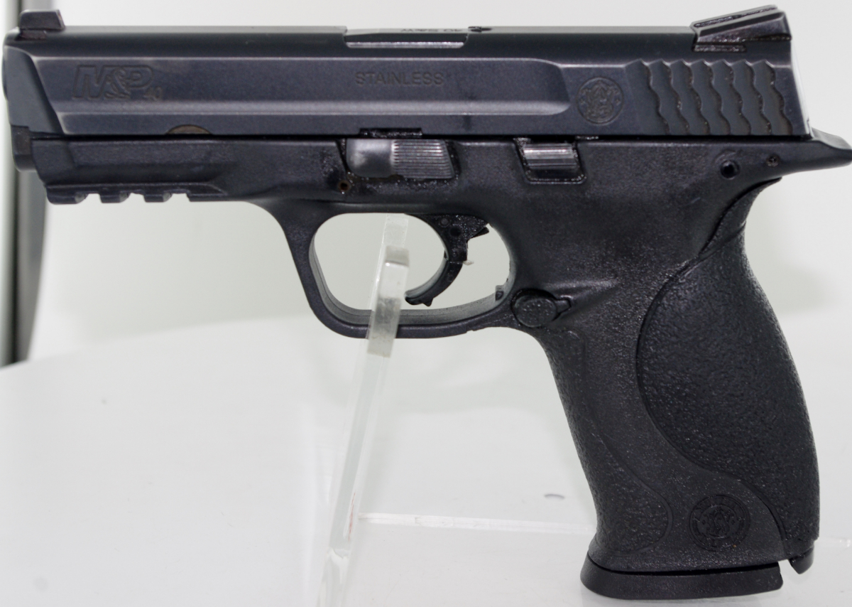 Smith & Wesson M&P40 Model Black Finish Stainless 15 RND MAGAZINE .40 S&W - Picture 3