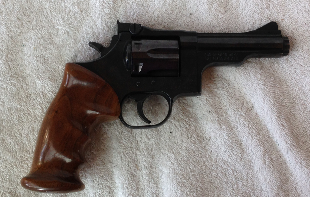 .357. MAGNUM CTG MODEL NO. W12 Dan Wesson ARMS 4-INCH BARREL 4970 HANDGUN / 0613-3 .357 Magnum - Picture 2