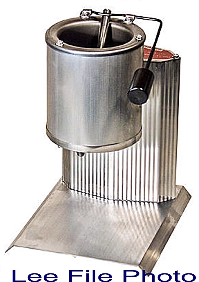 Lee Lead Melter Production Pot Iv 110v + Lee Ingot Mold, 1/2 & 1 Lb