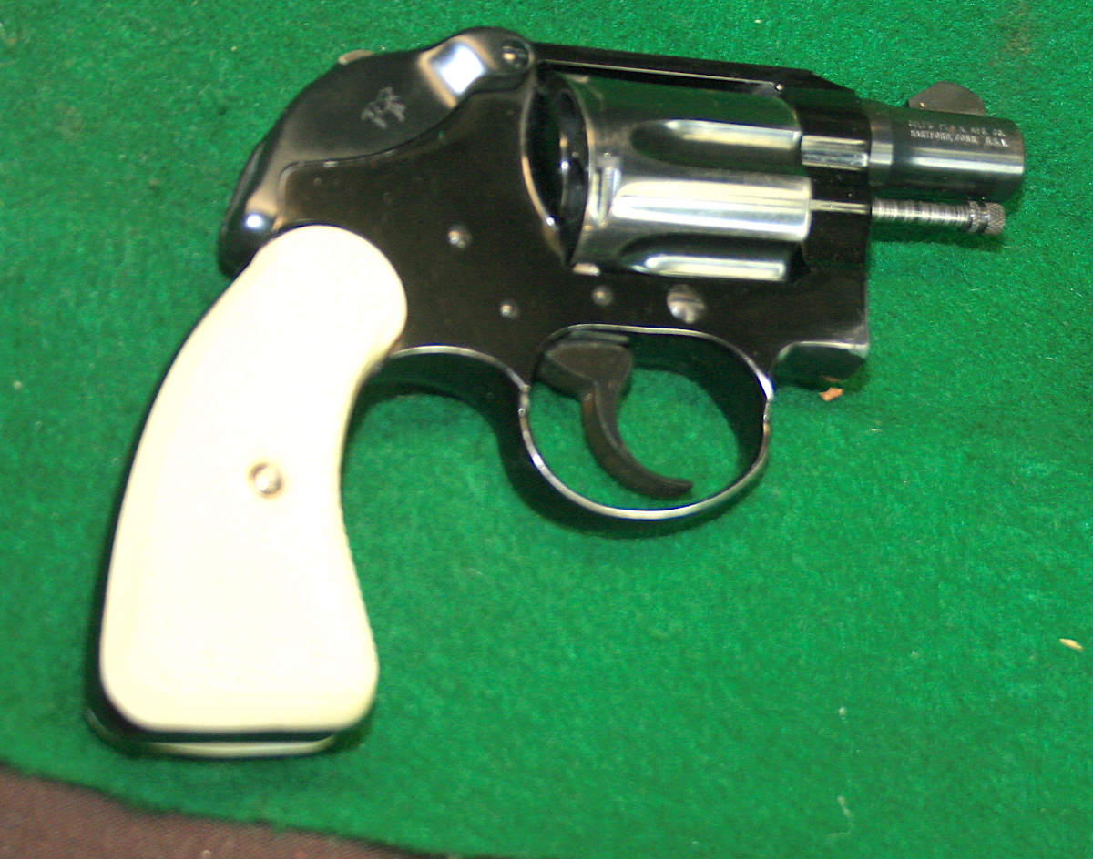 COLT - COBRA-ALLOY FRAME-2 INCH-BLUE-.38 SP.-1965 AGE-LOW ROUND COUNT-FRANZITE GRIPS-HAMMER SHROUD - Picture 2