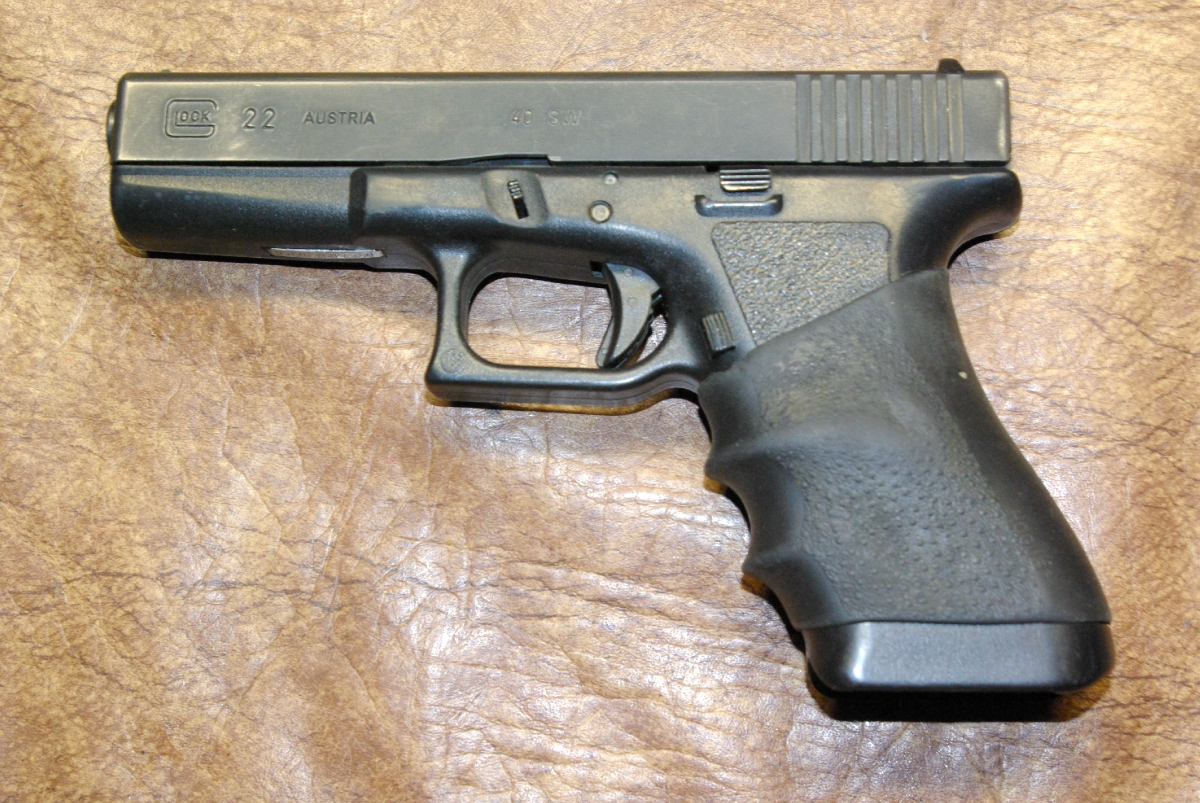Glock, Inc. - 22 Standard Fixed Sights  Detroit PD Service Weapon   3 Correct Glock Magazines - Picture 2