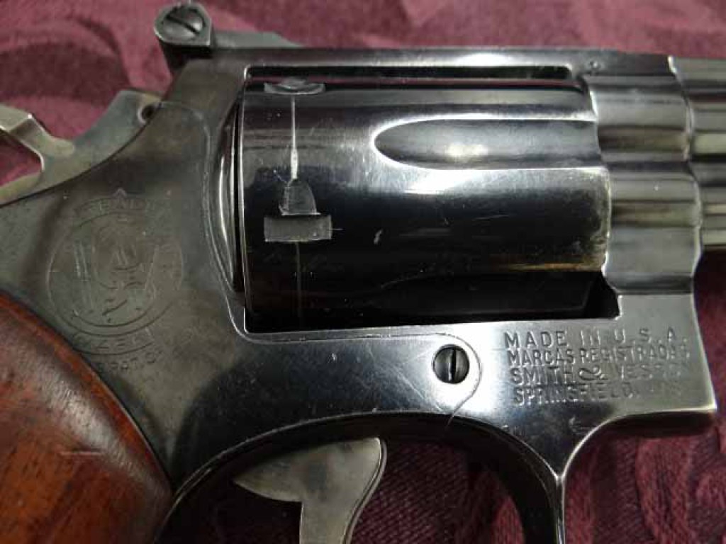 Smith & Wesson - MODEL 19-3, 4 Smith & Wesson - MODEL 19-3, 4