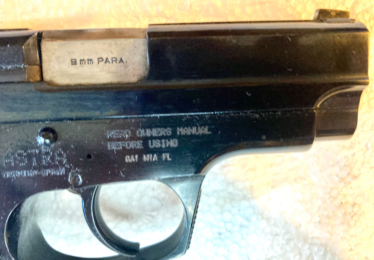 AstraUnceta A75 Concealed Carry Da/Sa Pistol, 4Magazines, Holster