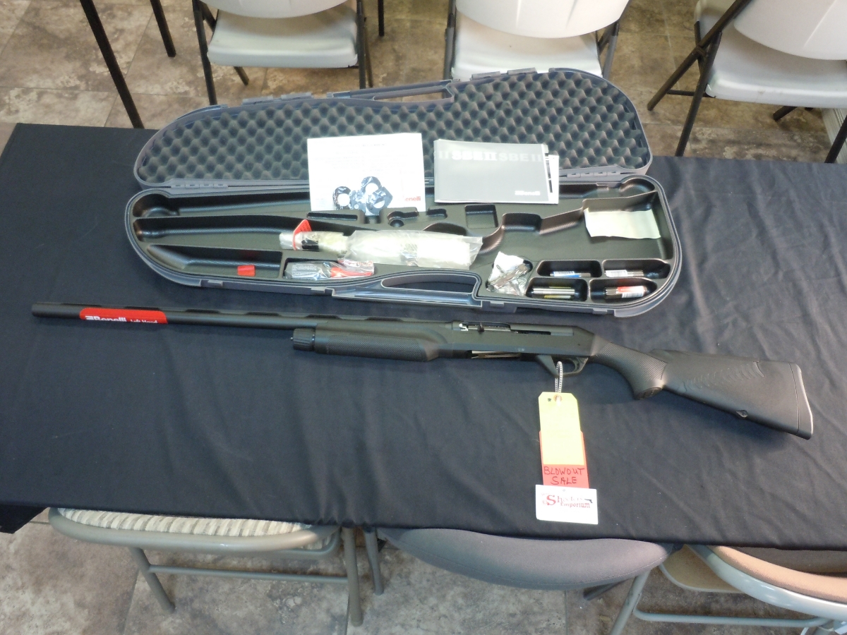 Benelli Model Super Black Eagle II Black New in Hard Case 5 Chokes 28" Barrel (B099113) 12 GA