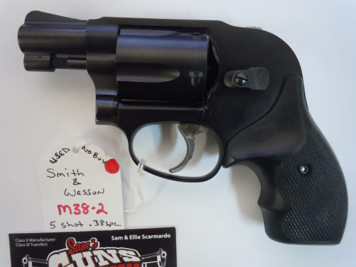 Smith & Wesson M38-2 Black Bodyguard 2