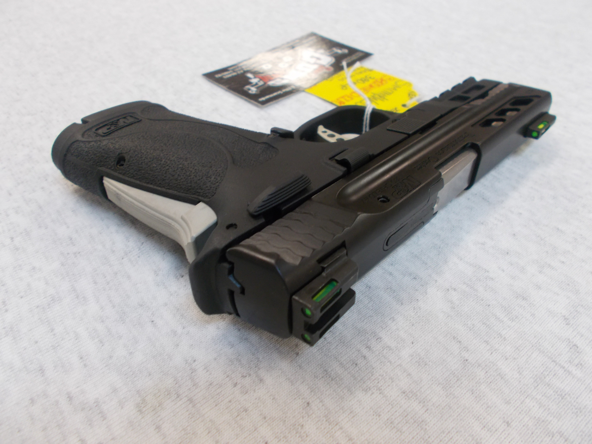 Smith & Wesson M&P Shield EZ Performance Center .380acp w/ Two 8Round