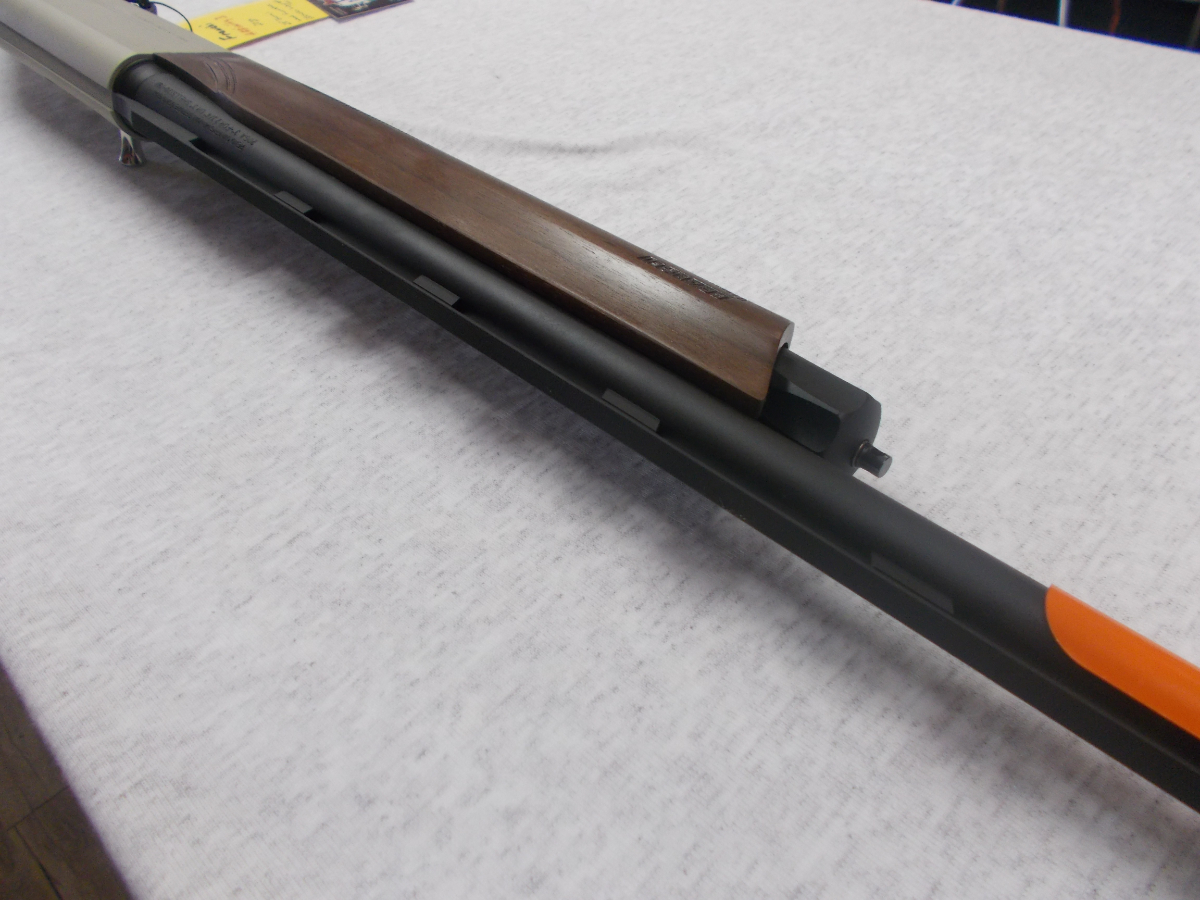 Franchi Affinity 3 20ga semiauto w/ Chokes and tool, wood furniture, silver colored frame