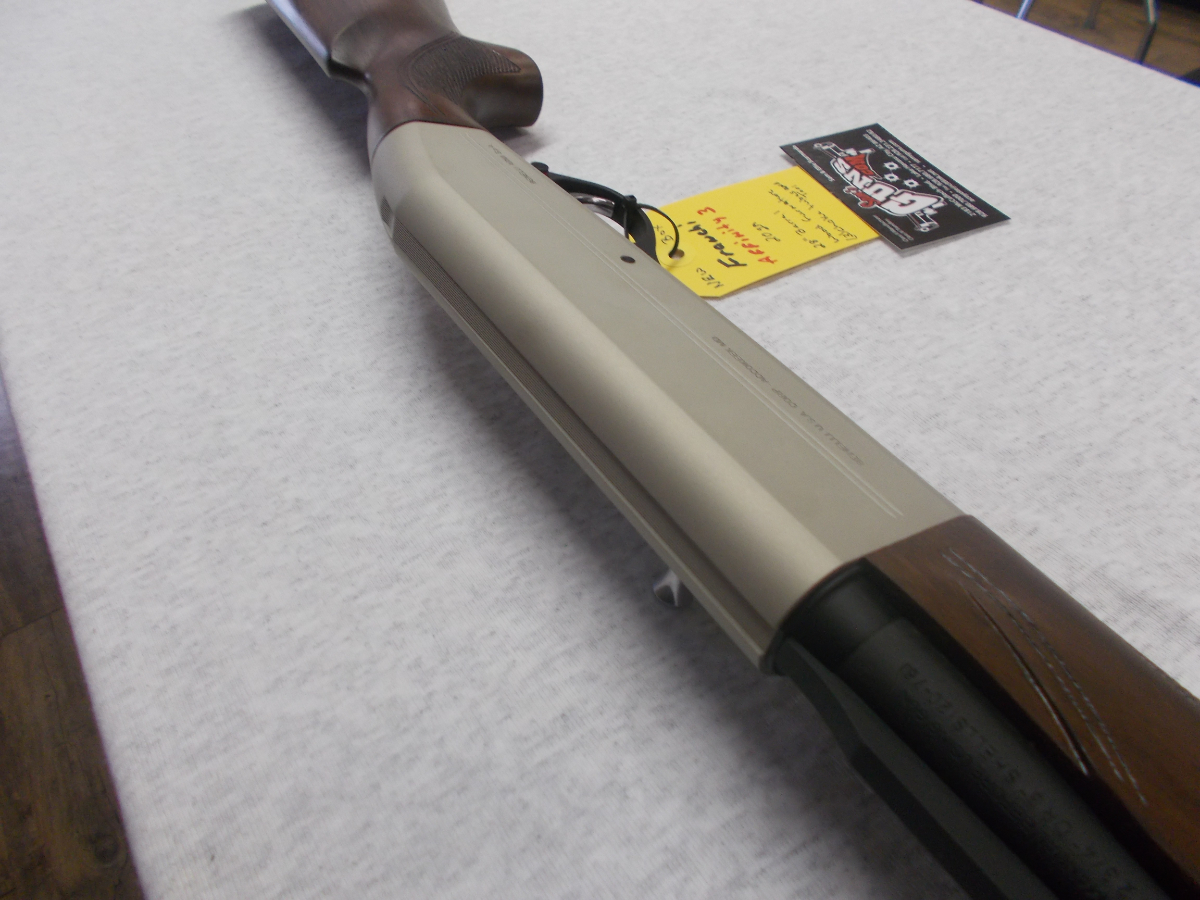 Franchi Affinity 3 20ga semiauto w/ Chokes and tool, wood furniture, silver colored frame