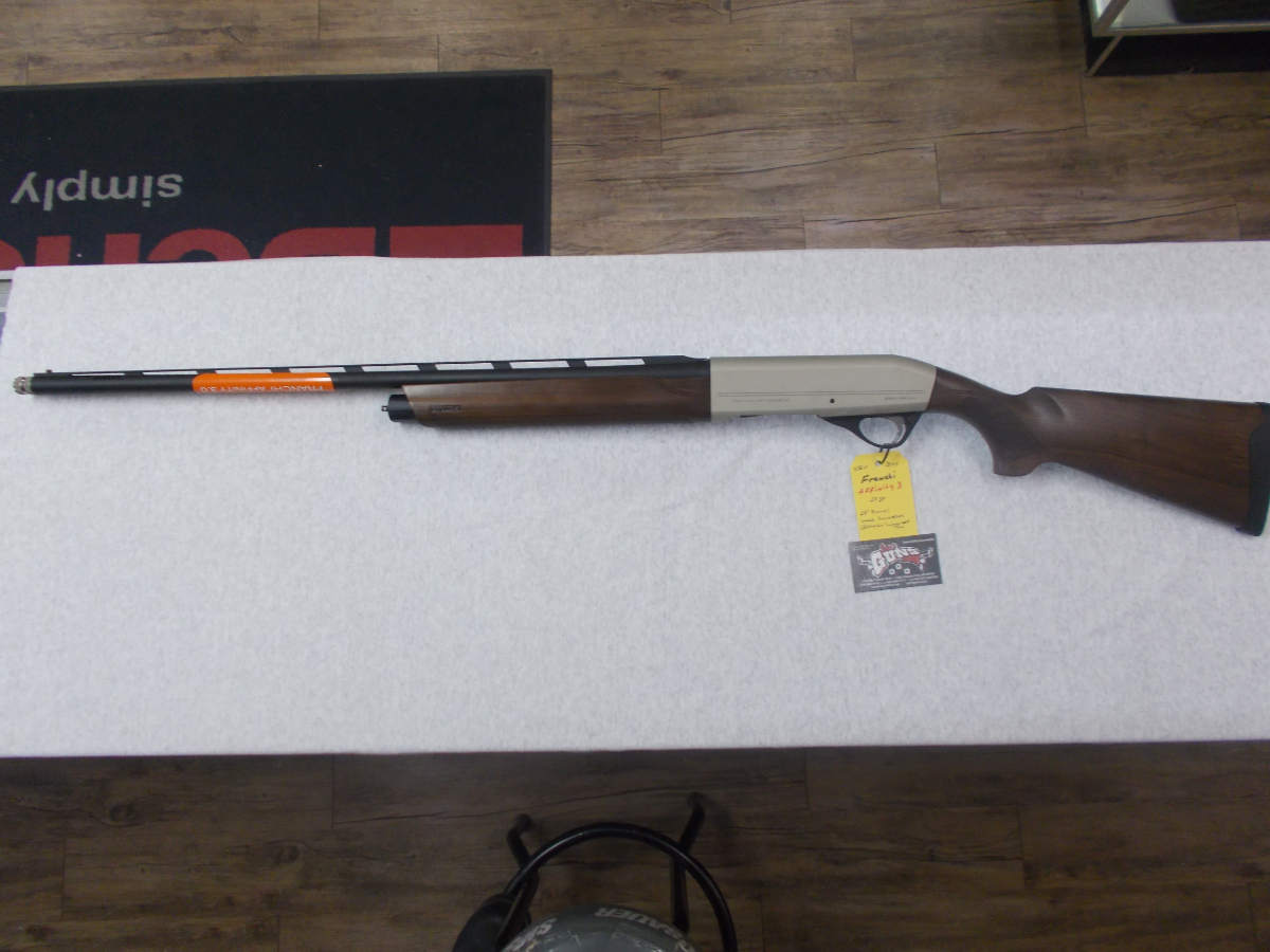Franchi Affinity 3 20ga semiauto w/ Chokes and tool, wood furniture, silver colored frame