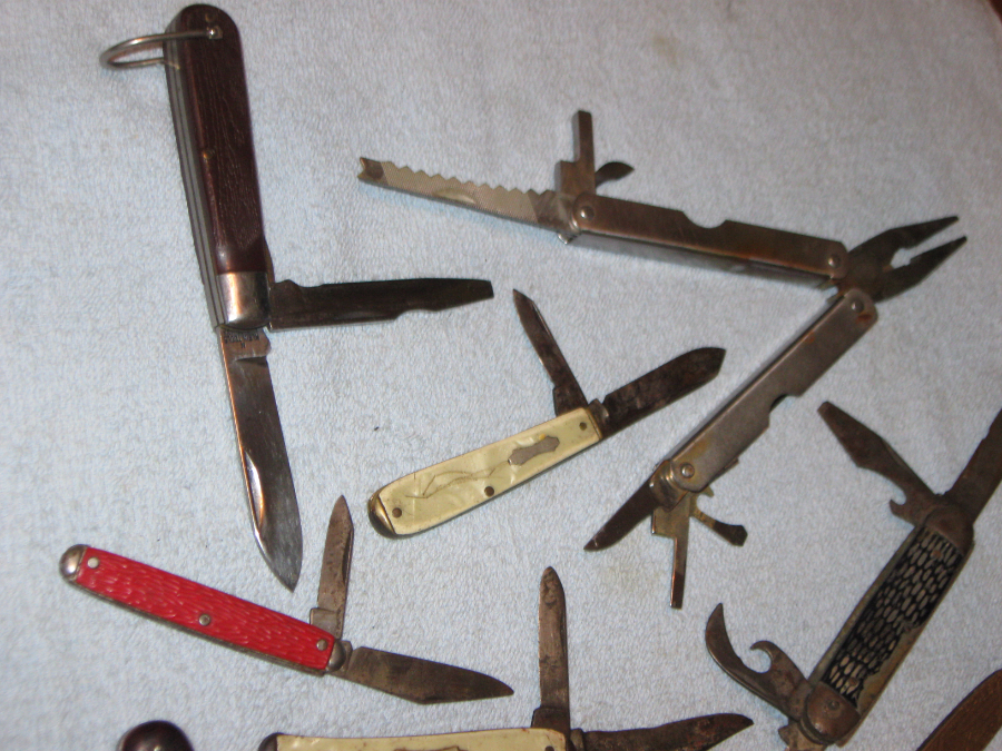 Lot Of 14 Vintage U.S.A. Made Pocket Knives For Sale at
