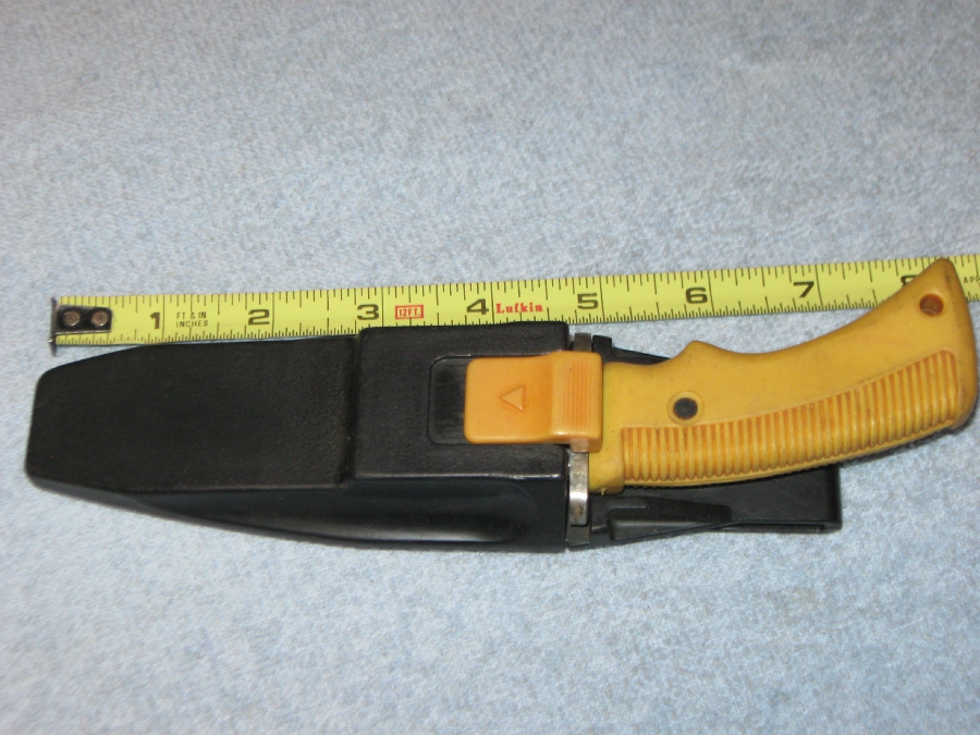SCUBA DIVERS KNIFE W/LOCKING SHEATH