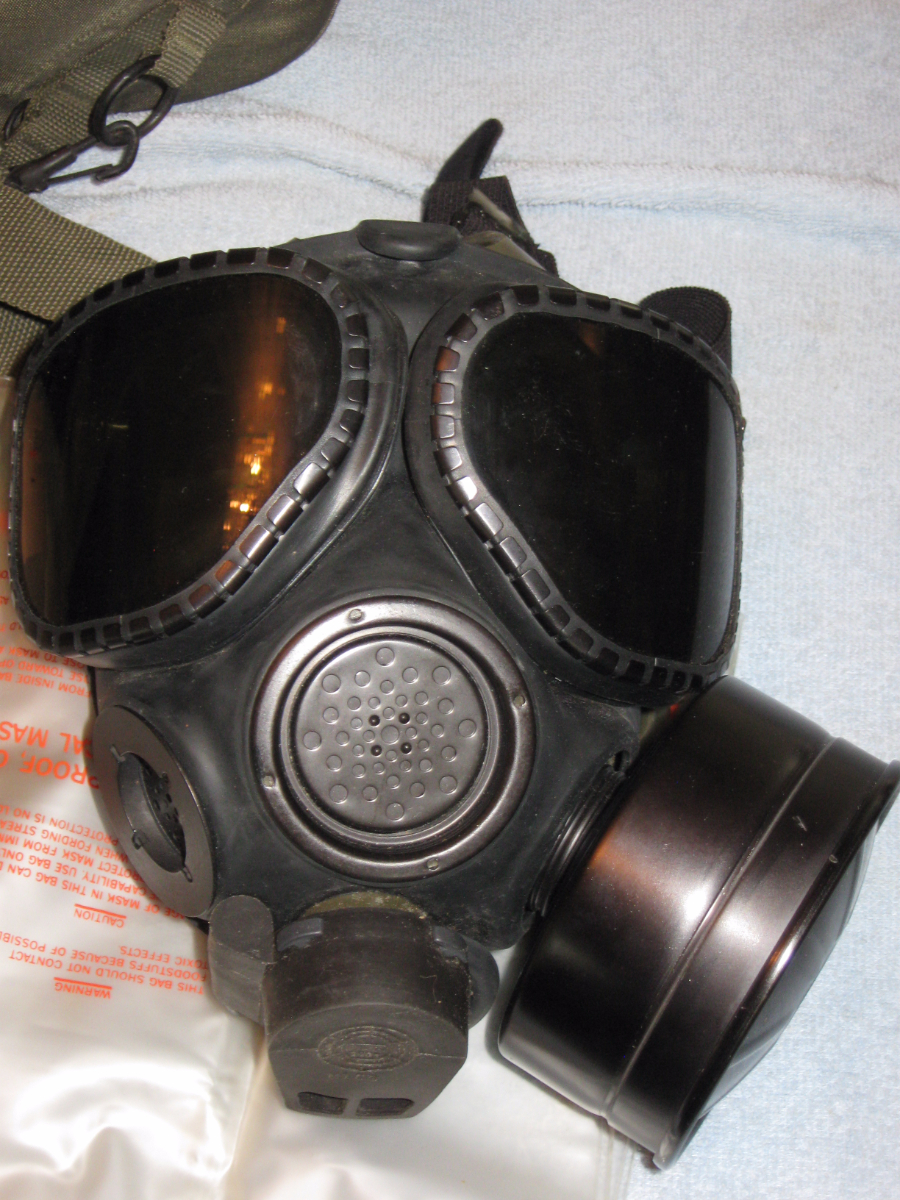 U.S. M40/M42-SERIES FIELD PROTECTIVE MASK W/ BAG - Picture 10