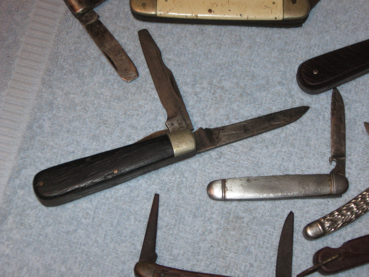 Lot Of 15 Vintage U.S.A. Made Pocket Knives For Sale at
