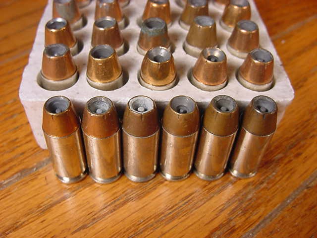 25 Rounds Of Federal Hydra-Shok .40 S&W Jacketed Hollow Point .40 S&W ...