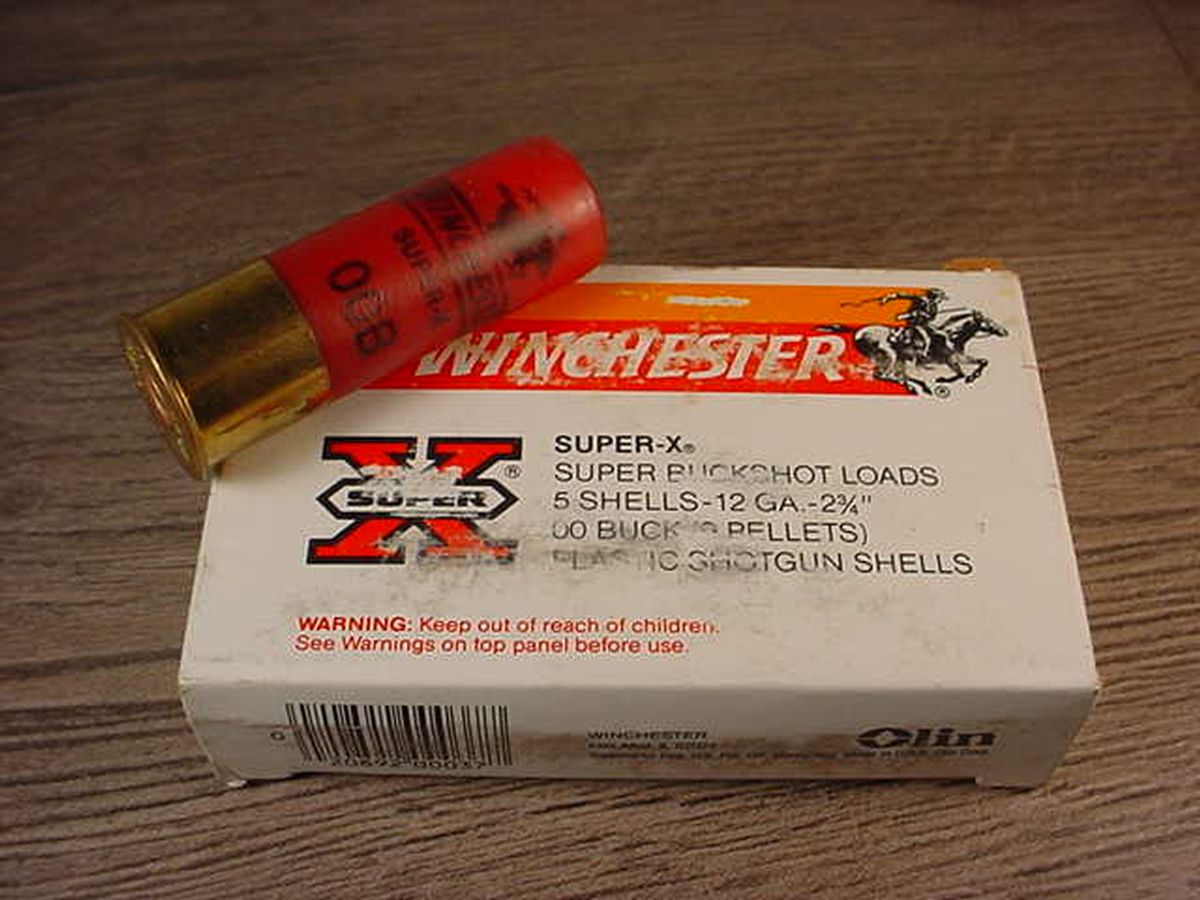 Box of Winchester Super-X 12 Gauge 00 Buckshot 17284496 - GunAuction.com