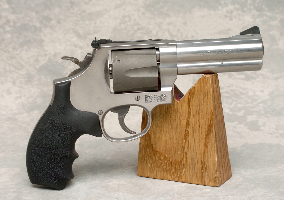 Smith And Wesson S&W Model 646 .40 S&W 4 In. Barrel W/Case, Papers, Acc ...