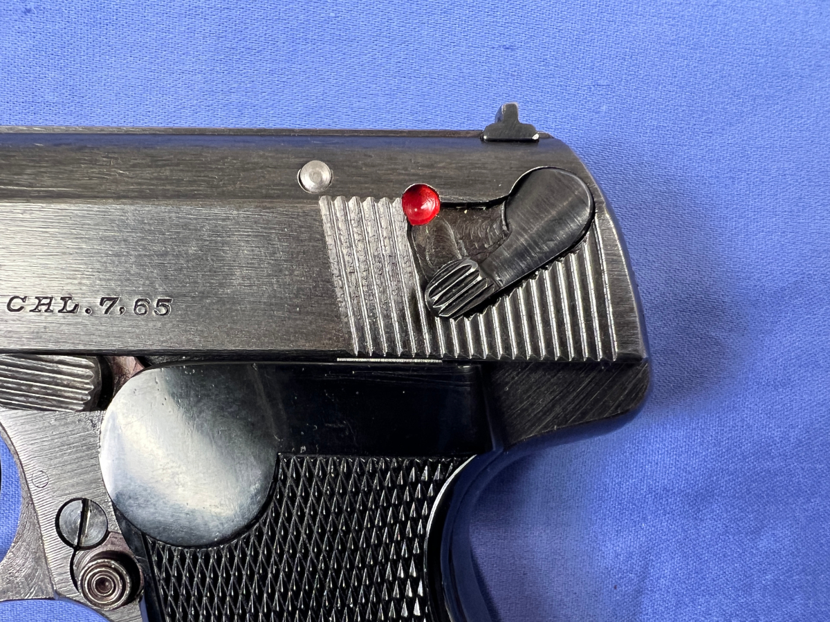 J. P. Sauer & Sohn WWII - 3rd Variation 38H pistol 17313740 