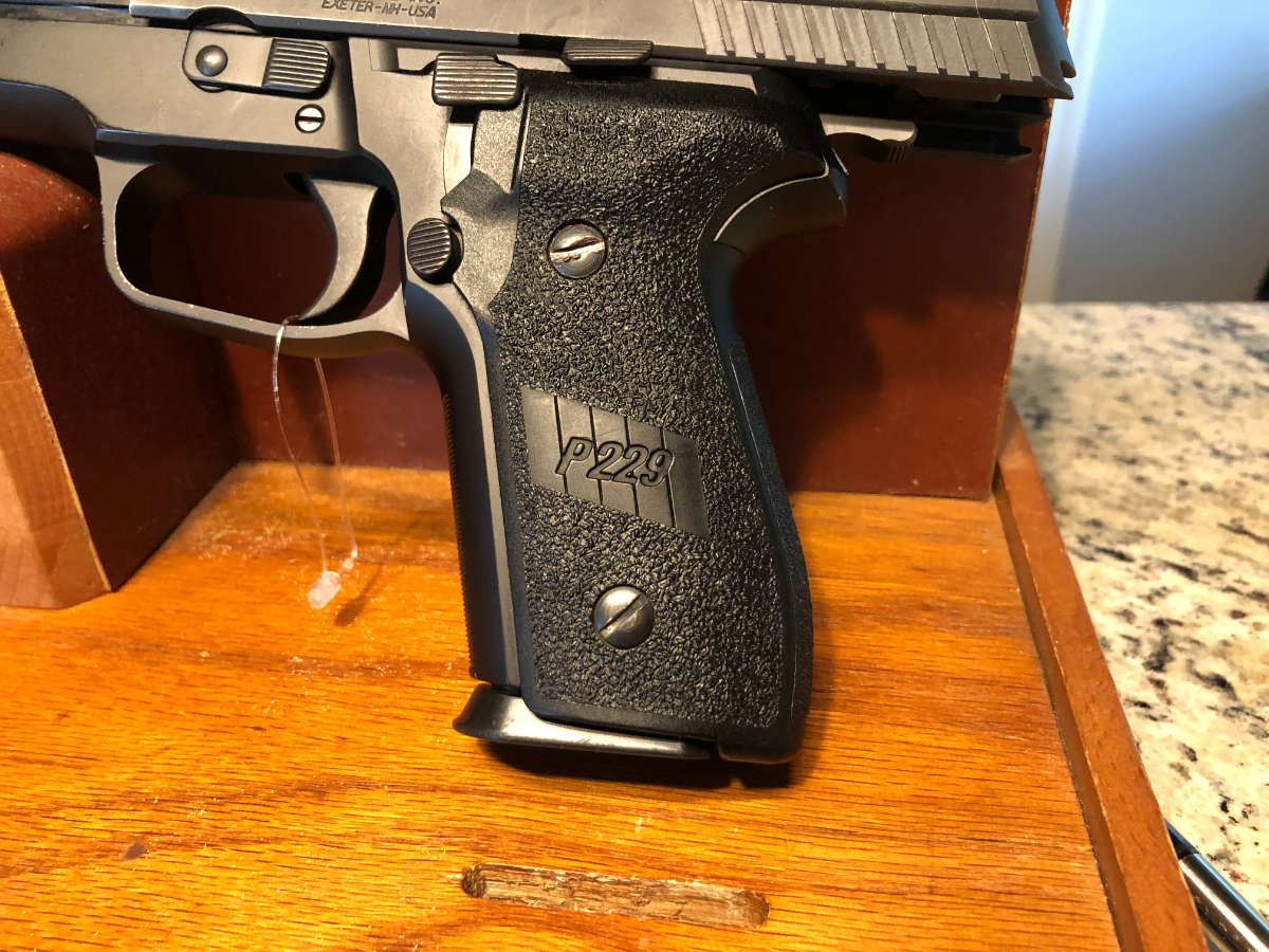 SIG Sauer P229. 357 SIG. Made in Germany .357 SIG - Picture 3