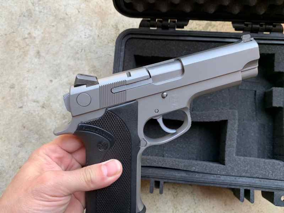 Smith wesson s w 4 1076 fbi 10mm model 10mm for sale at gunauction
