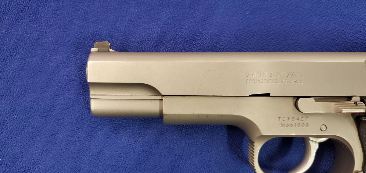 Smith & Wesson 1006 10MM BRUSHED STAINLESS - Picture 3