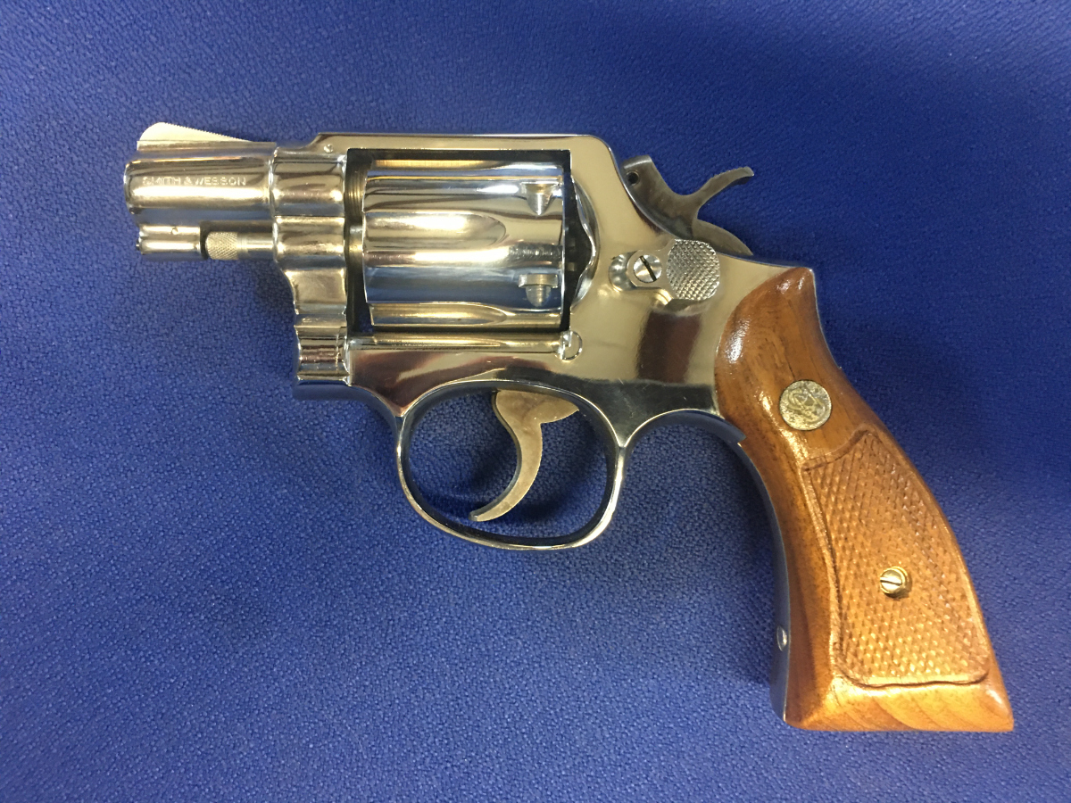 SMITH & WESSON NICKEL 10-5 WITH FACTORY BOX & PAPERS CHAMBERED IN .38 Special - Picture 2