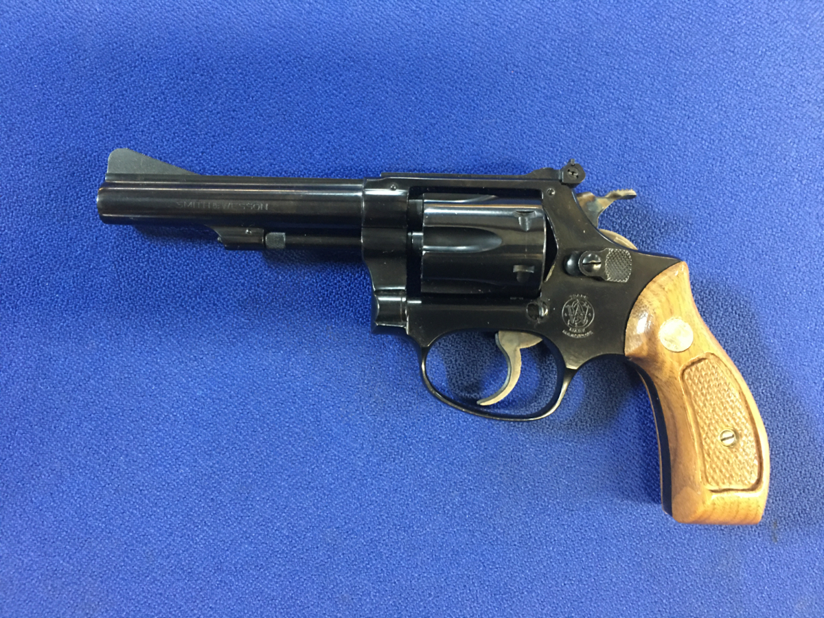SMITH & WESSON MODEL 34-1, COMES W/ FACTORY BOX & PAPERS, CHAMBERED IN .22 LR - Picture 2
