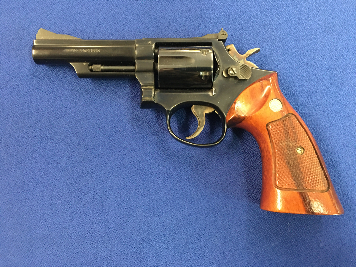 SMITH & WESSON MODEL 19-3, COMES W/ FACTORY BOX & PAPERS, CHAMBERED IN .357 Magnum - Picture 2