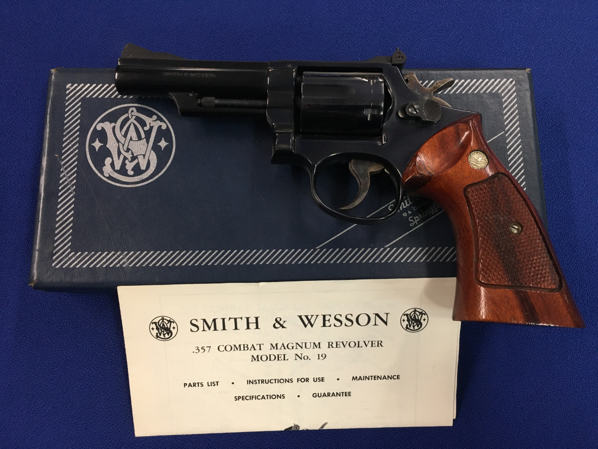 SMITH & WESSON MODEL 19-3, COMES W/ FACTORY BOX & PAPERS, CHAMBERED IN .357 Magnum - Picture 4