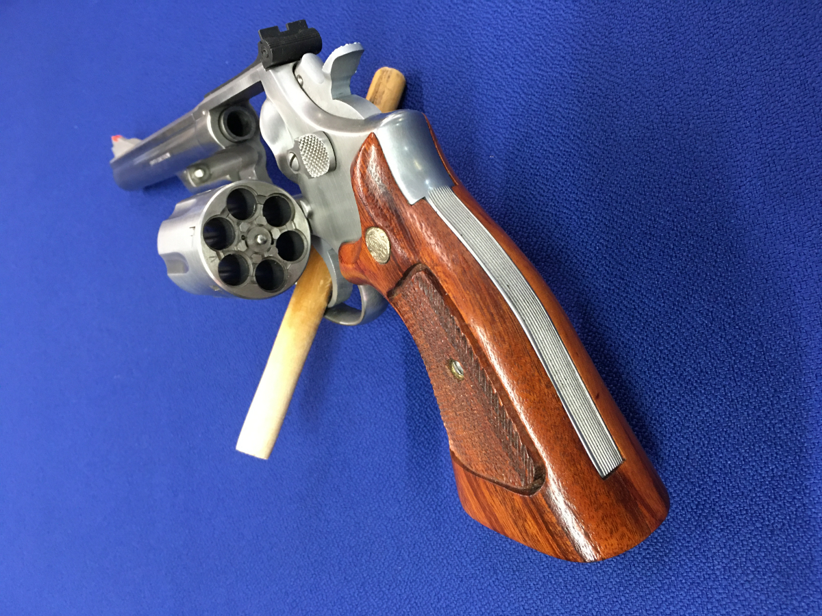 SMITH & WESSON MODEL 66-1, COMES W/ FACTORY BOX & PAPERS, CHAMBERED IN .357 Magnum - Picture 3