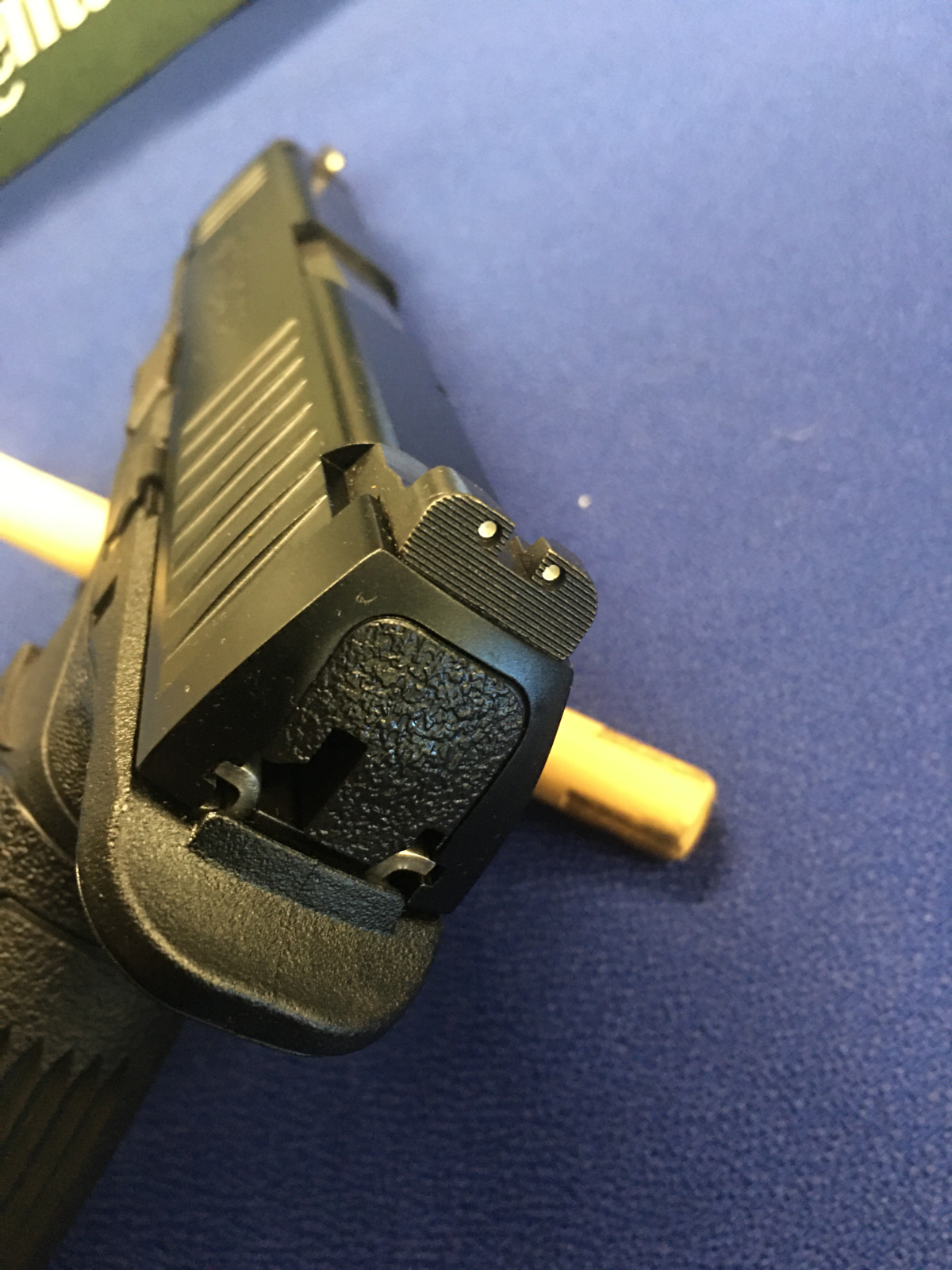 REMINGTON RP9, COMES W/ FACTORY BOX, EXTRA MAG, 2 EXTRA BACKSTRAPS