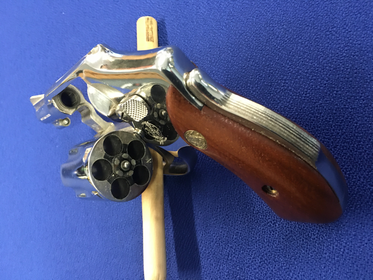 Smith & Wesson MODEL 40, COMES W/ FACTORY BOX & PAPERS, CHAMBERED IN .38 Special - Picture 3