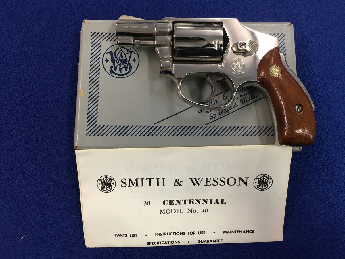 Smith & Wesson MODEL 40, COMES W/ FACTORY BOX & PAPERS, CHAMBERED IN .38 Special - Picture 4