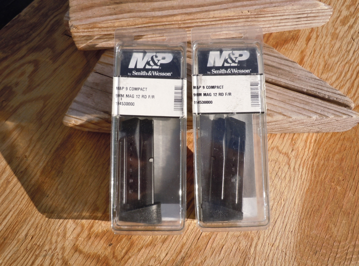 2 Factory Smith & Wesson M&P Compact 9mm 12rd Magazines M&P9c Oem ...