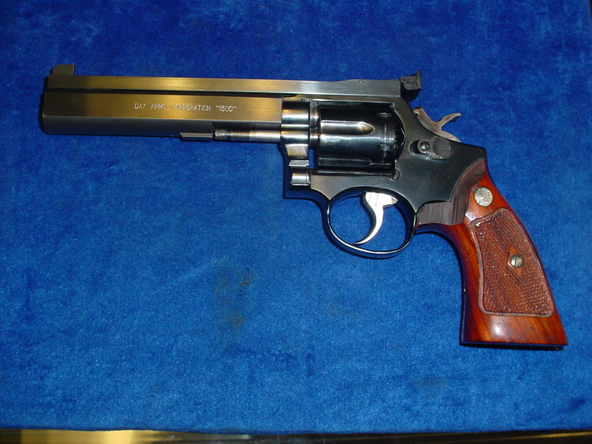 Smith & Wesson MODEL 101 DAY ARMS 1500 CUSTOM REVOLVER
