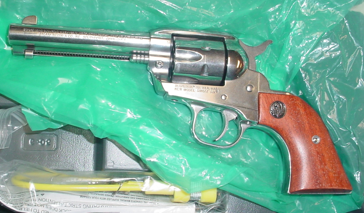  RUGER SINGLE SIX 32 H&R MAG STAINLESS REVOLVER Picture 2