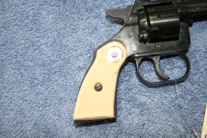 Eig 22 Short Revolver With A Low Buy It Now It Will Not Last Long For ...