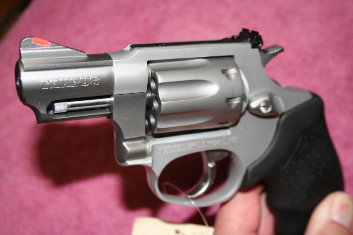 Taurus 941 Ultra Lite 22 Mag Revolver With Box Excellent Condition Look At Me For Sale At