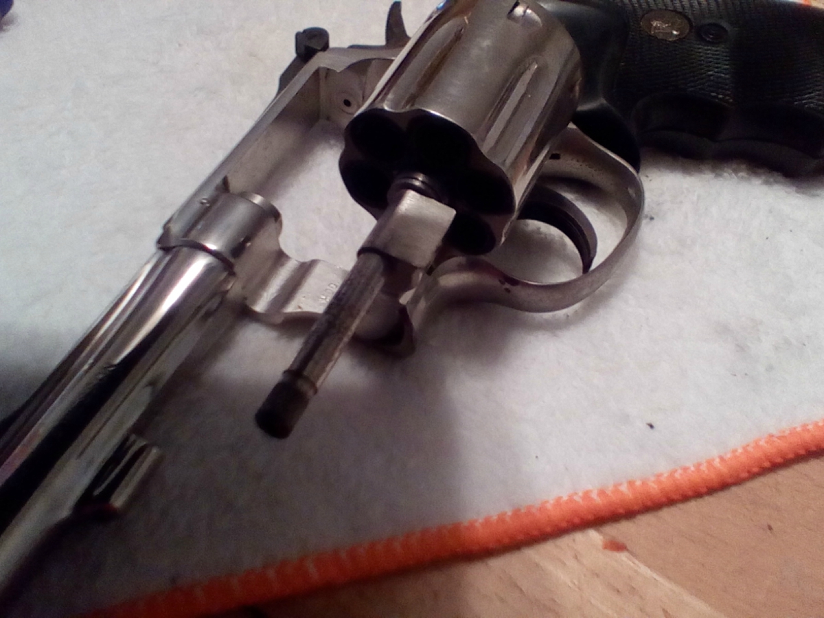 Smith and Wesson - Nickel Finish Smith&Wesson Model 15 .38 Special - Picture 3