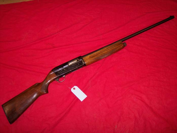 Savage Model 775A Shotgun Semi-Automatic, 12 gauge, Nice Old Shooter!