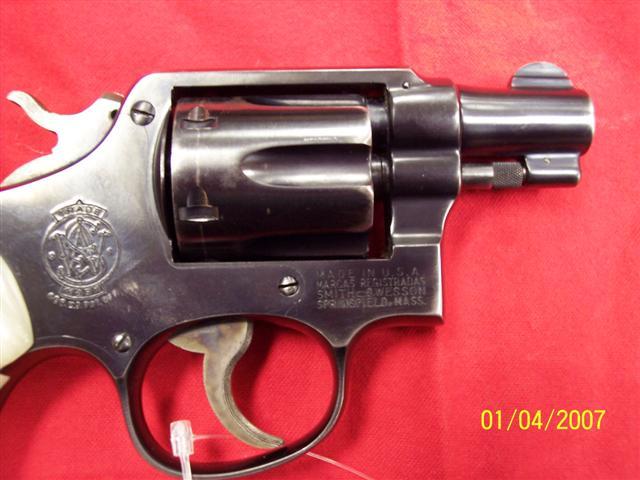 Smith And Wesson Model 10 Snub Nose 38 Special Revolver Pearl Grips Picture 2 9623