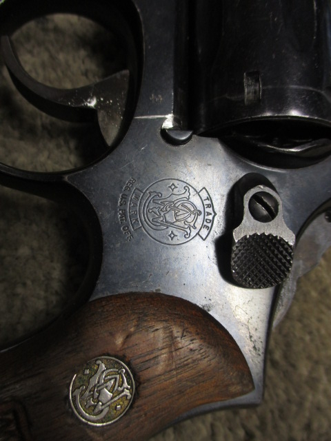 Smith & Wesson MODEL 10-7. WITH 2 INCH BARREL MARKED 38. 357 MAGNUM CYLINDER. BOBBED HAMMER. ROUND BUTT .357 Magnum - Picture 8