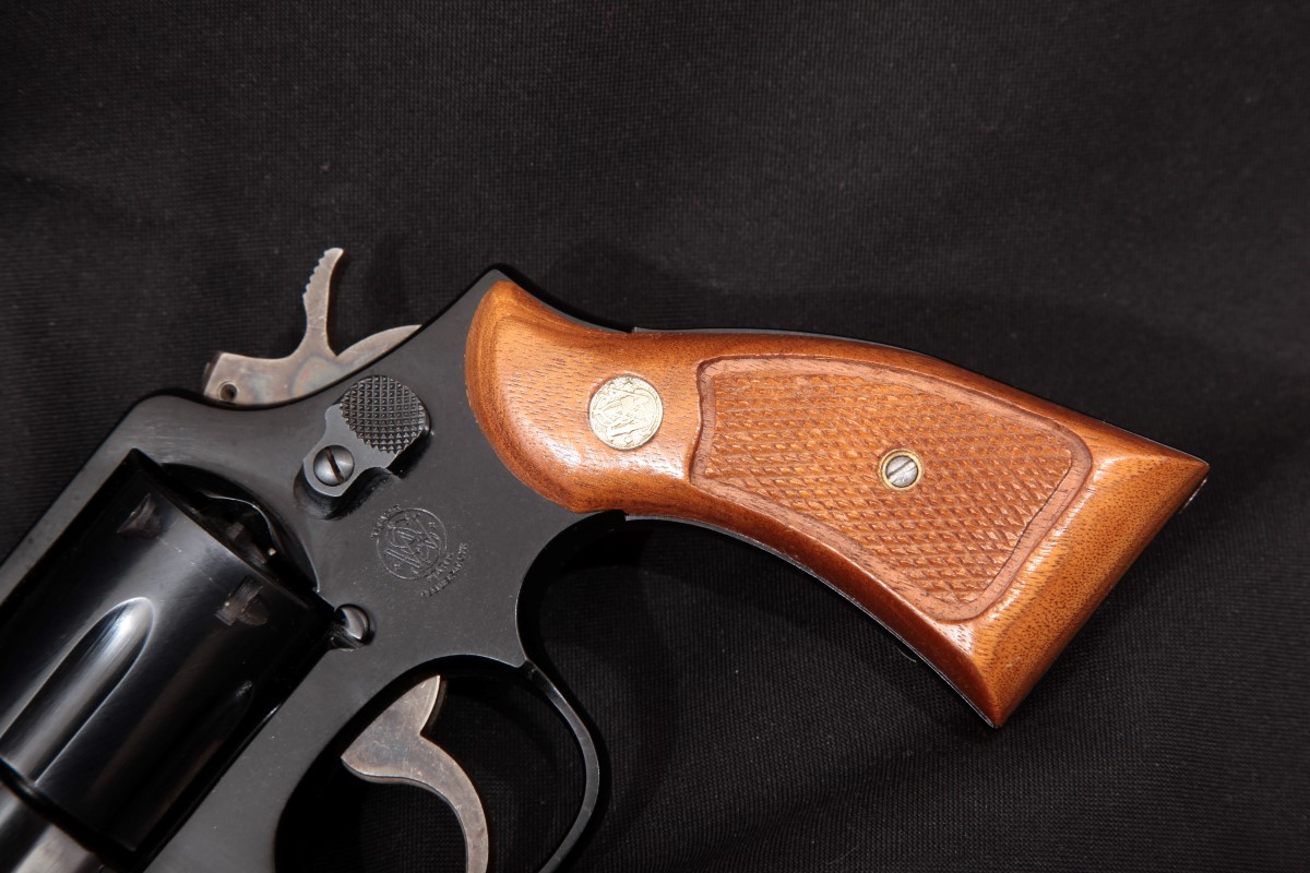 Smith & Wesson - S&W Model 12-3 The .38 Military & Police Airweight, Blue & Black 4